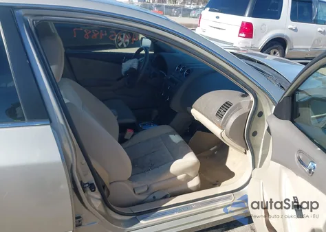 2010 Nissan Altima 2.5 S z USA, uszkodzony, nr VIN 1N4AL2AP7AC169926